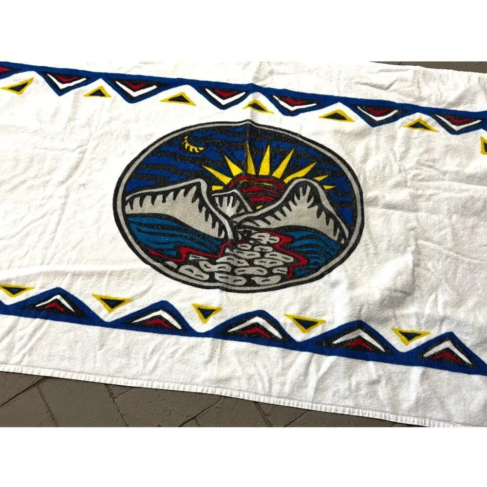Vintage 1997 Marlboro White Beach Towel Mountains Philip Morris